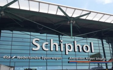 ¿El aeropuerto de Amsterdam tiene hoteles?